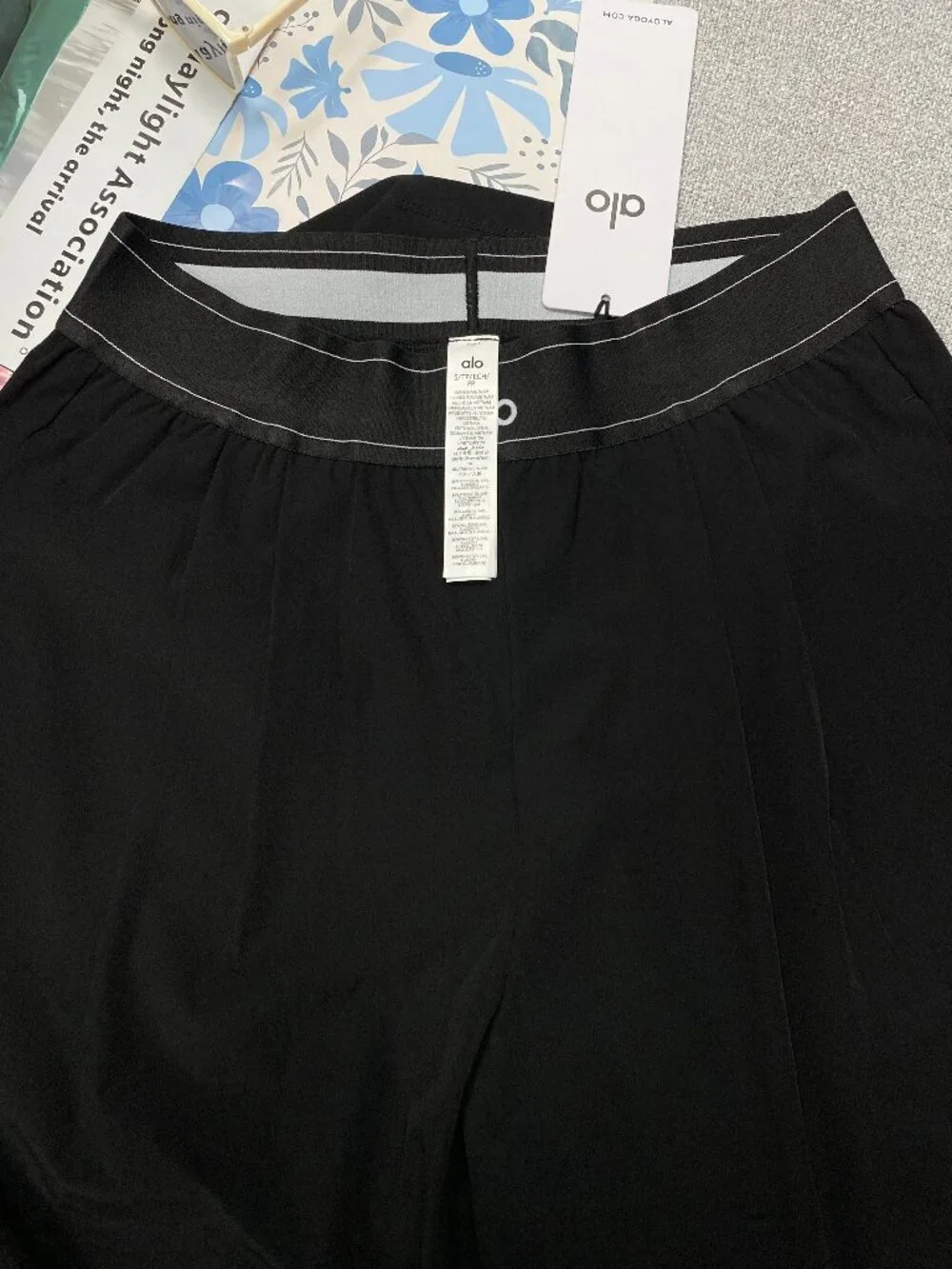 Black🤫ALO Yoga Suit Up ‍Wide Trouser💂‍♀️Versatile 30” Inseam NWT